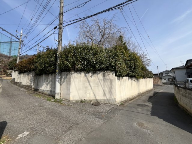 ■外観｜三方角地なので風通しが良く開放的です♪