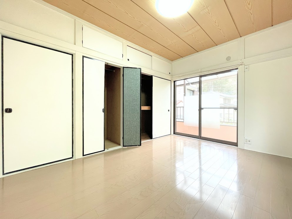 ◆柔らかい陽光が差し込む明るいお部屋を演出する設計。彩光の取れる窓が気持ちの良いお部屋を創り上げます。