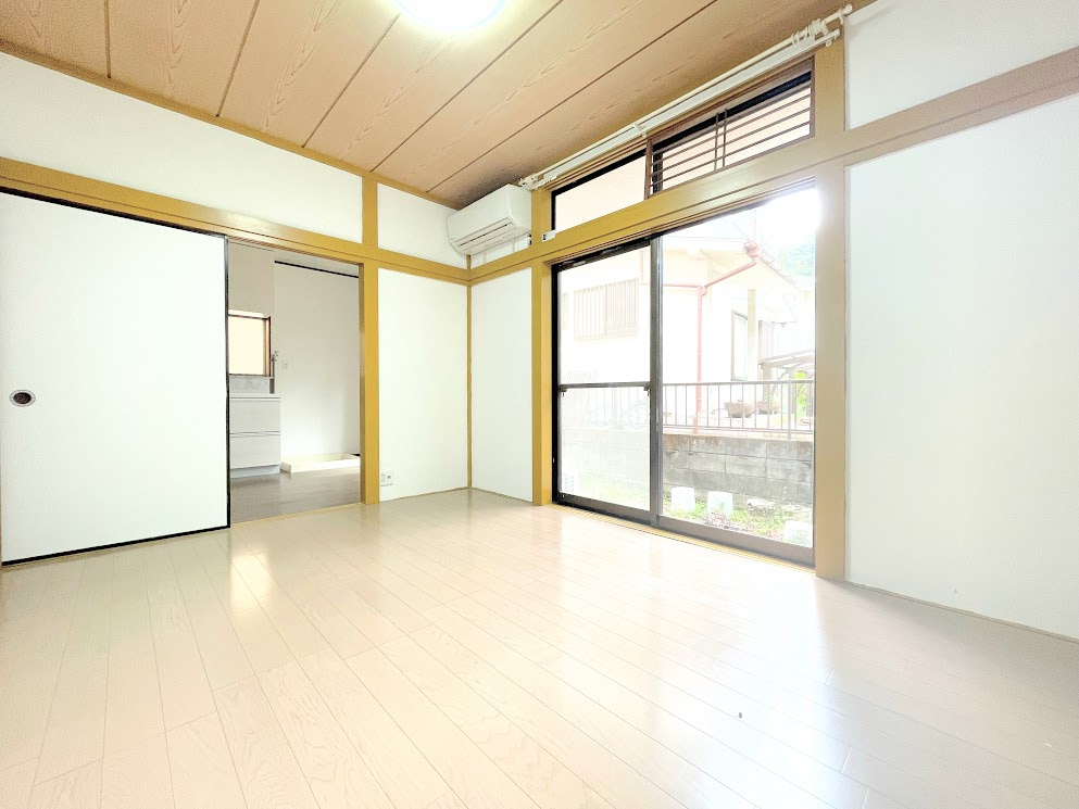 ◆柔らかい陽光が差し込む明るいお部屋を演出する設計。彩光の取れる窓が気持ちの良いお部屋を創り上げます。