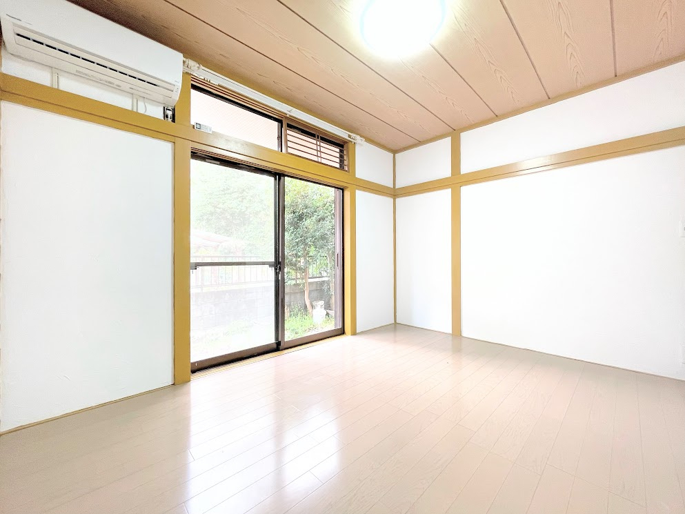 ◆リビングと同じ階にもう一部屋配置。来客時の客間として利用できますし、リモートワーク部屋としても利用可能です。
