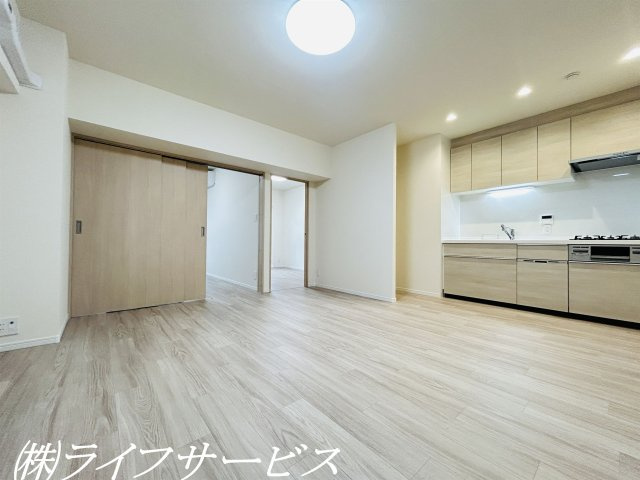 ＪＲ東西線「御幣島」駅徒歩8分・ＪＲ東海道本線「塚本」駅徒歩13分
