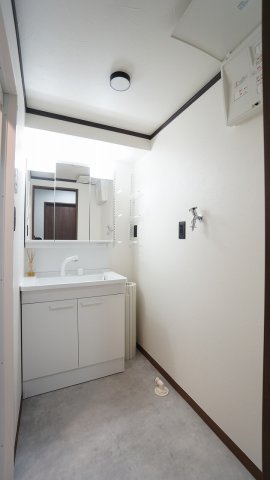 ひろびろ洗面脱衣室　最新設備に更新