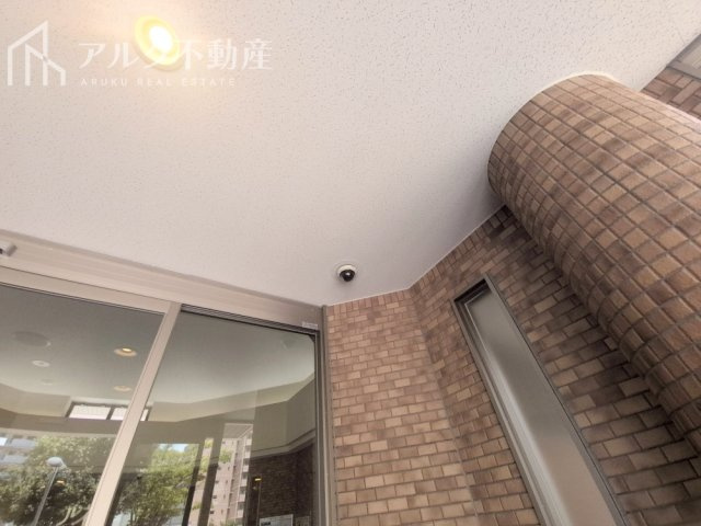 監視カメラ