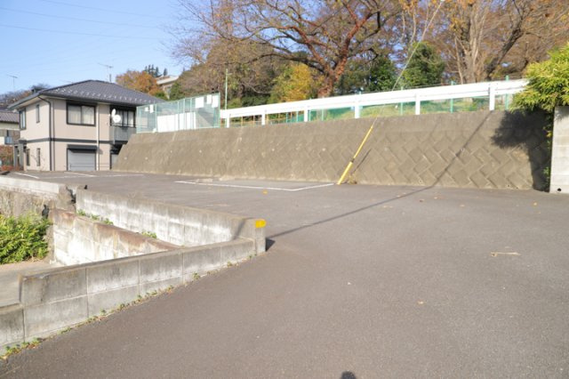 土地探しをしていると都市計画区域という言葉を目にすると思います。法律によって、都道府県知事や国土交通大臣が指定するエリアのことを指しており、都市計画区域は市街化区域と市街化調整区域に分けられています。