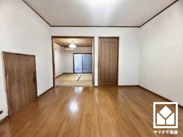 ※本画像は空室時の写真を加工し、家具・小物等を撤去したイメージです。　実際の仕様とは異なる場合がございます。