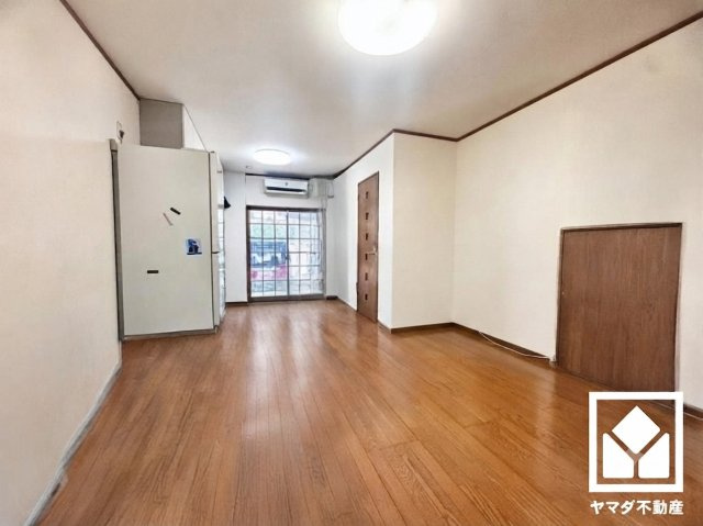 ※本画像は空室時の写真を加工し、家具・小物等を撤去したイメージです。　実際の仕様とは異なる場合がございます。