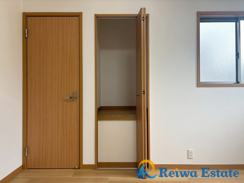 家族それぞれの部屋に収納があるため、個人の持ち物を整理しやすくなります。