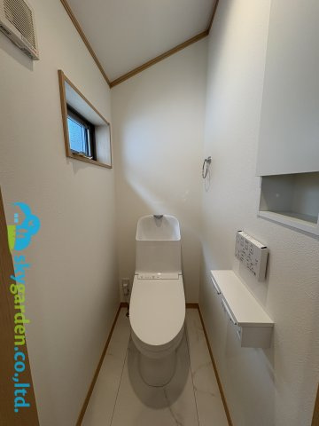 清潔感のあるトイレです