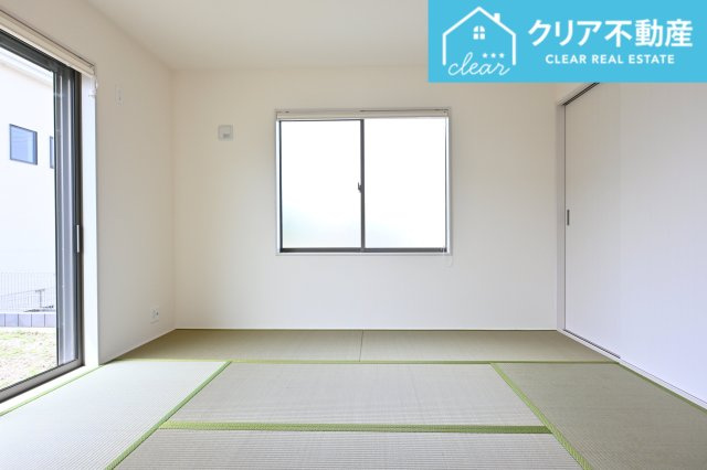 一部屋は欲しい和室！縁なし畳はおしゃれでモダンな雰囲気です。