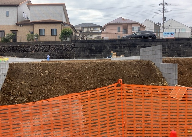 物件の詳細については、現地を見てわかること以外に、役所や法務局などで調べないとわからないことがあります。そのため、現地に行く場合は、もしこの物件を買ったらどのような生活ができるかをイメージしましょう。