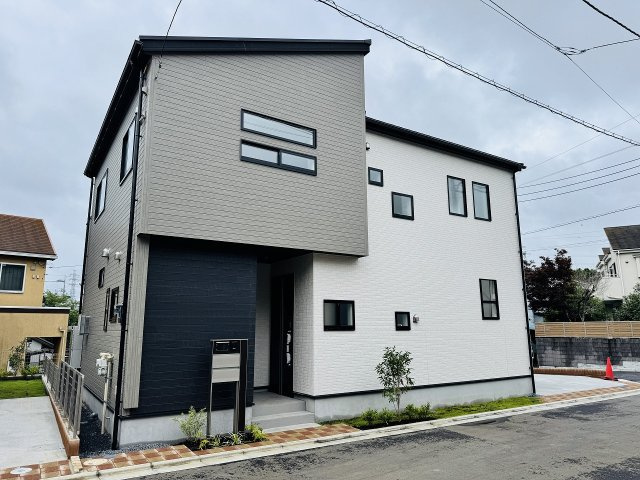 ～小宮駅徒歩15分　太陽光パネル搭載　控除や減税で優遇の長期優良住宅～