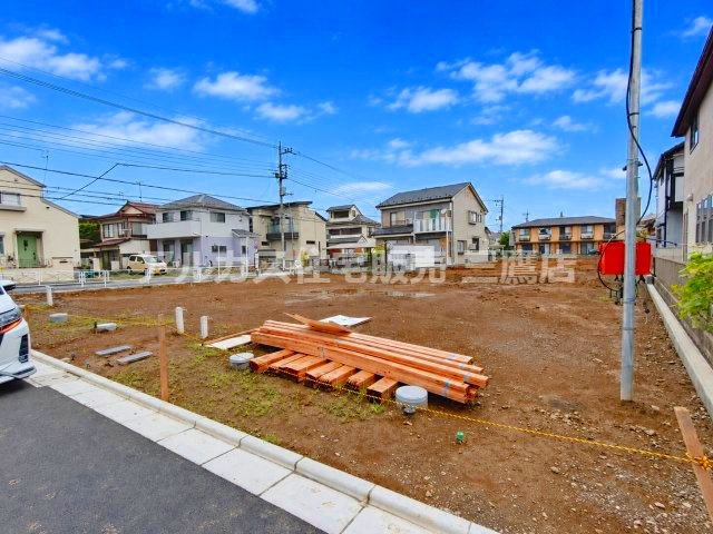 南側からの陽当りが期待できる広々とした敷地。自由な間取りプランをご検討いただけます。