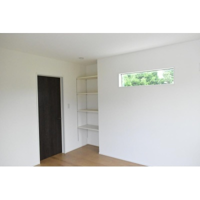 生活に合わせて自由に使える可動棚付もありますよ♪*