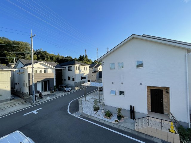 お部屋にも爽やかな風と暖かく柔らかな日差しが差し込み、毎日の暮らしを豊かに彩ります。