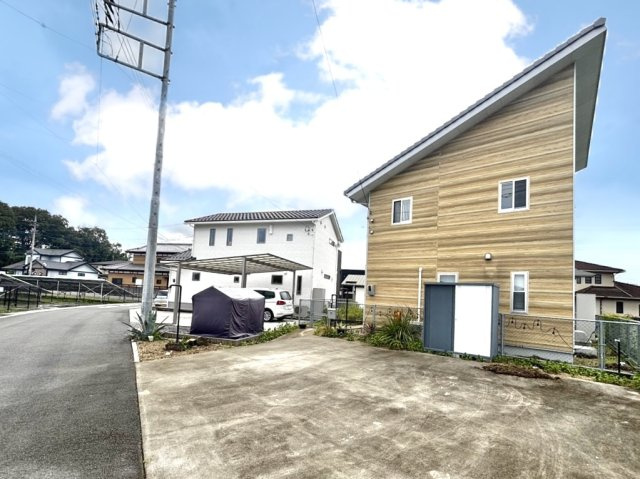 ■外観｜永く住むほどに愛着を深める、味わい豊かなデザインのオウチです♪まずはご見学ください♪