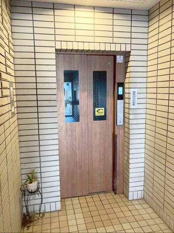 エレベーターは1基あります！