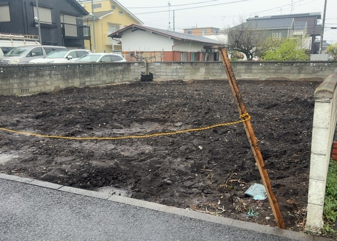 物件の詳細については、現地を見てわかること以外に、役所や法務局などで調べないとわからないことがあります。そのため、現地に行く場合は、もしこの物件を買ったらどのような生活ができるかをイメージしましょう。