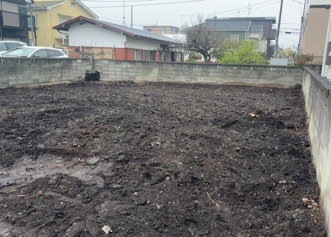 家を建てる前提で土地を探している場合、地盤の丈夫さは譲れない条件の一つです。地盤が脆弱だと追加工事が必要となります。また、過去に地盤沈下や液状化現象を起こした土地は、できるだけ避けた方がいいでしょう。
