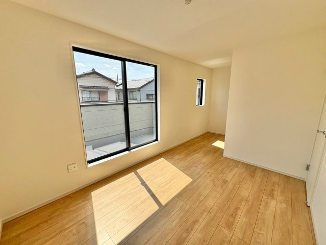 洋室7.5帖・WIC付き！収納の確保された住空間で、生活感を抑えてすっきりとした印象に。