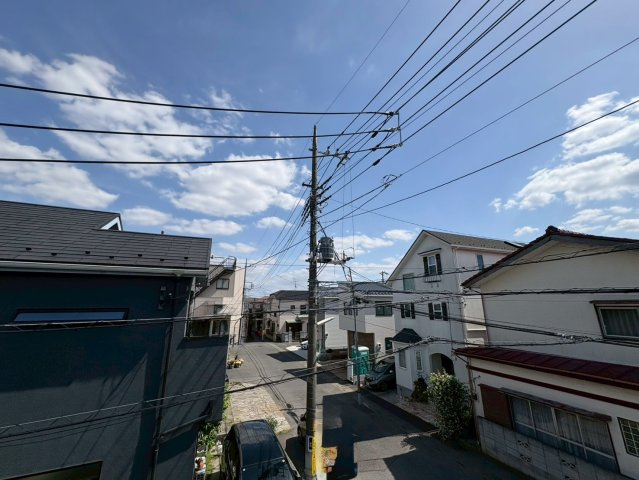 南西向きバルコニーで陽当り良好