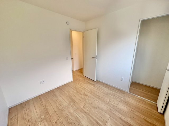収納の確保された住空間で、生活感を抑えてすっきりとした印象に。