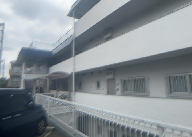 ＳＲＣ造は強度や耐震性の面でもRC造と比べて優れています。そのため、10階建以上の高層または超高層マンションなどの建築にも多く採用されています。柱や梁などのサイズが小さくても高い耐震性を確保できます。
