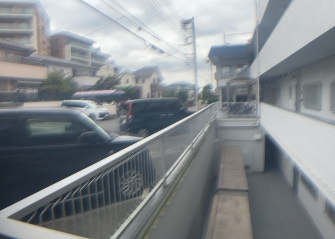 マンションの駐輪場は、事前に空きがあるか確認を取ると安心です。せっかく入居したのに駐輪スペースがない！なんてことになったら大変ですよね。そこで、内見時や購入前にはまず事前に確認しておくと良いでしょう。