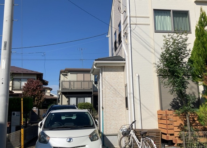 玄関は家の顔と言っても過言ではありません。現地を見学する際は玄関の広さや全体のバランスなどを見てみるといいでしょう。一般的なアプローチのしやすさだけではなく、お年寄りにも優しい設計のものだと安心です。