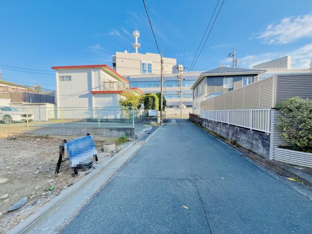 車通りは多くありません。