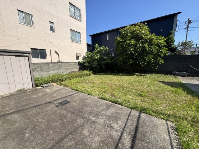 お庭では家庭菜園やBBQもなんでも自由にご利用いただけます