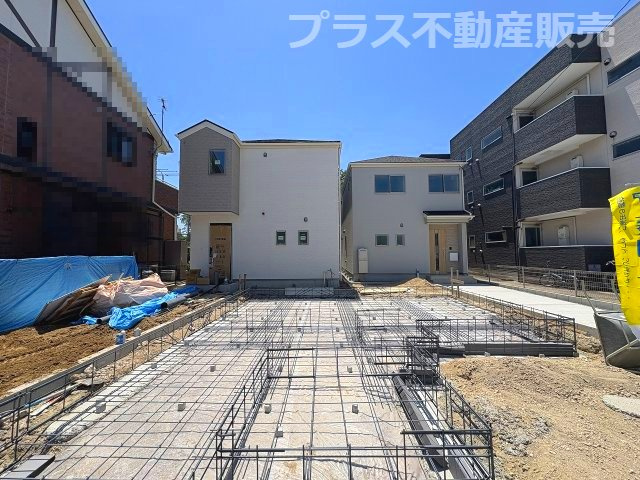 現地写真。プラス不動産販売なら、現場の全ての棟をまとめてご見学頂けます。