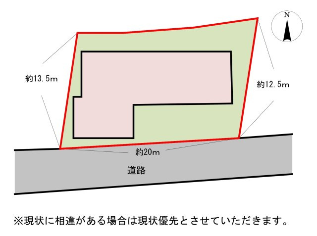 南道路につき陽当たり良好♪駐車場並列2台可能。※現状に相違がある場合には、現状優先とさせていただきます。
