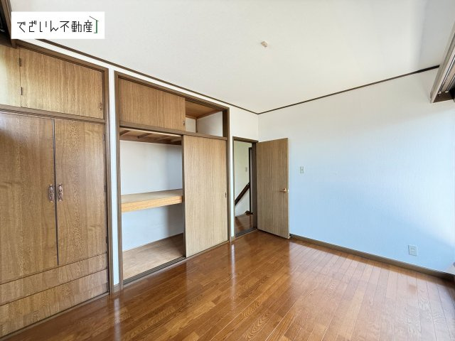 現地(2026年7月撮影)　2階6帖洋室