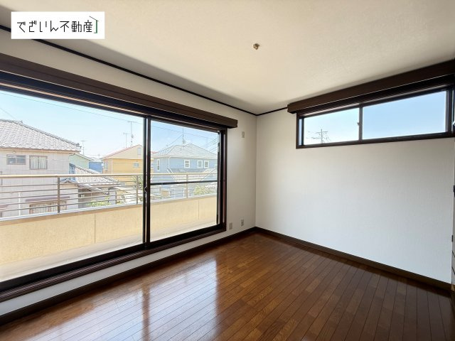 現地(2026年7月撮影)　2階6帖洋室