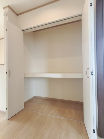 大型廊下収納もあり！