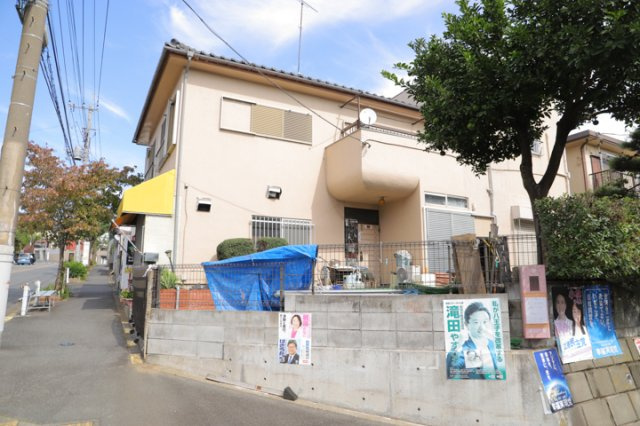 物件の詳細については、現地を見てわかること以外に、役所や法務局などで調べないとわからないことがあります。そのため、現地に行く場合は、もしこの物件を買ったらどのような生活ができるかをイメージしましょう。