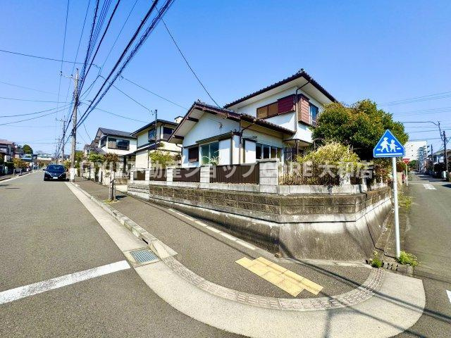 閑静な住宅地で子育て家族にピッタリ。ゆとりある住環境が整っています。