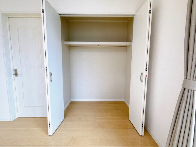 2階西側洋室（約8.0帖）の収納