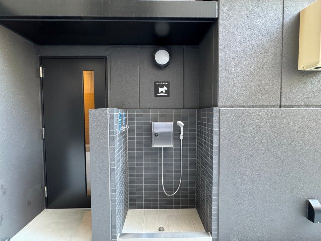 【ペット足洗い場】お出かけの後、きれいになってお部屋に戻れます！大切なペットをやさしくケア。