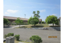 総社市福井土地 泉北ニュータウン 前面道路広い の外観