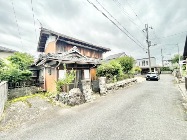 駐車2台可能！お車での通勤やお出かけに便利です♪