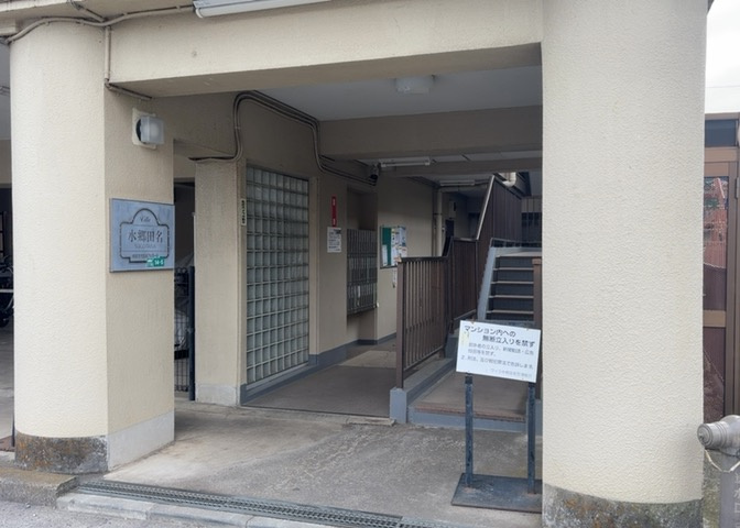 マンションのエントランスには、もともと風よけや防犯の役割がありますが、マンションによって宅配ボックスなどの設備が備わっている所もあります。日々の生活をイメージしながら生活しやすさをチェックしましょう。
