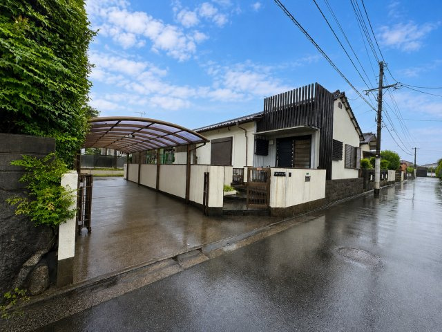 前面道路含む現地写真です