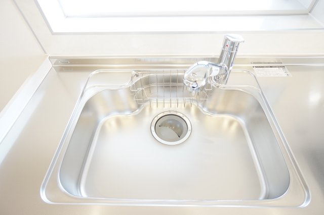 水栓一体型浄水器♪ボタン一つで原水と浄水が切り替えられます♪