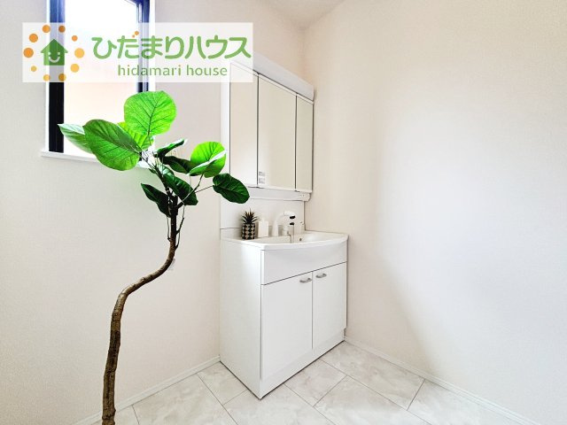 シンプルで使い勝手の良い独立洗面台！