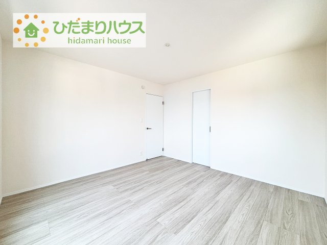 ゆとりのある主寝室！ご家族全員で寝れちゃいます♪