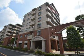 朝日マンション国領の外観