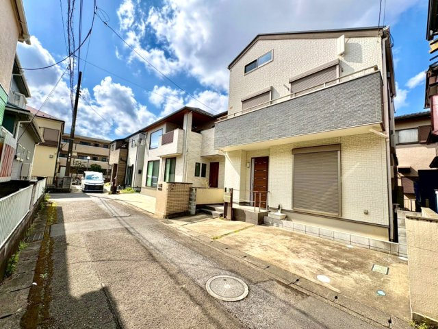 ■2015年築・2LDK＋シューズインクローク　■南道路に面した敷地です！　■戸塚綾瀬小学校まで徒歩10分(約750m)・戸塚中学校まで徒歩5分(約350m)