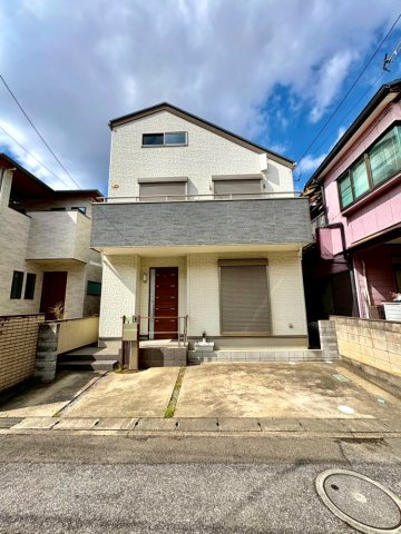 ■2015年築・2LDK＋シューズインクローク　■南道路に面した敷地です！　■戸塚綾瀬小学校まで徒歩10分(約750m)・戸塚中学校まで徒歩5分(約350m)