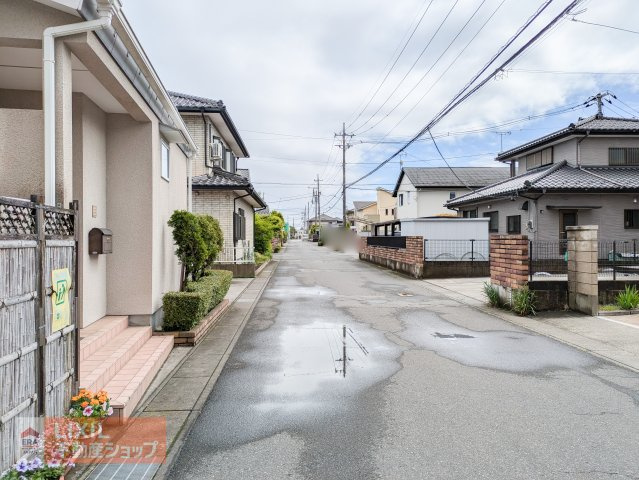 前面道路　道幅やお車の停めやすさなど現地にてご確認ください。